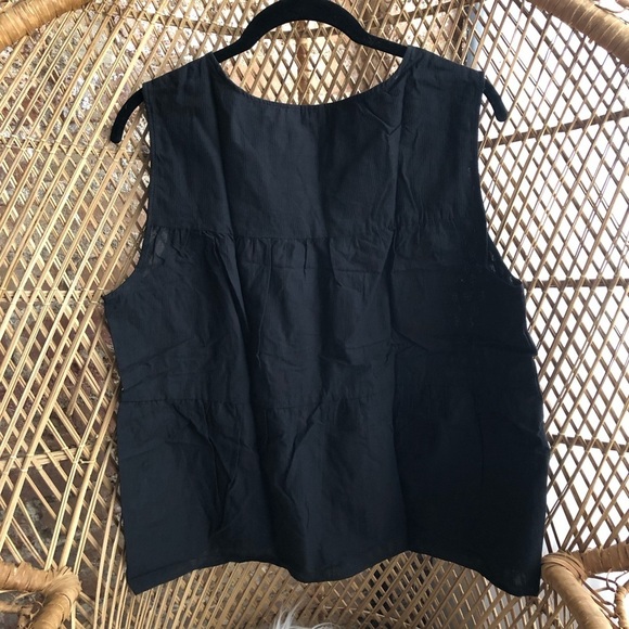 Gap Black NWT Tank - Picture 4 of 5